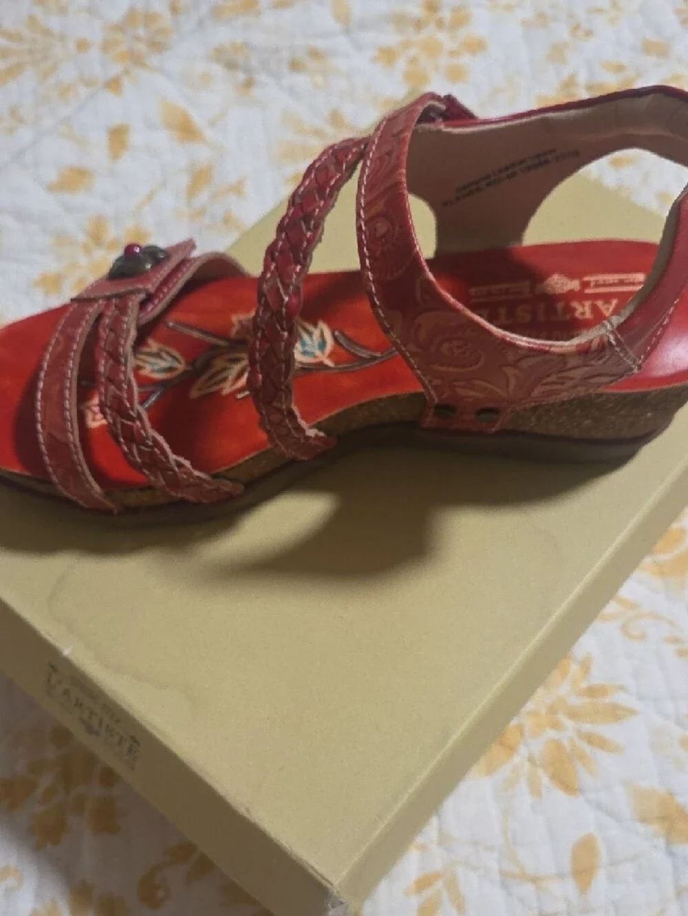 L'ATISTE Red Braided Floral Accent Wedge Sandals 40 (US 9)